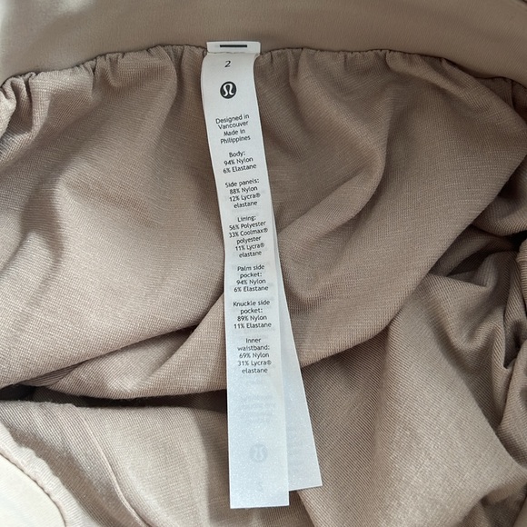 Lululemon Beyond the Studio 7/8 Jogger Trench - Picture 6 of 12
